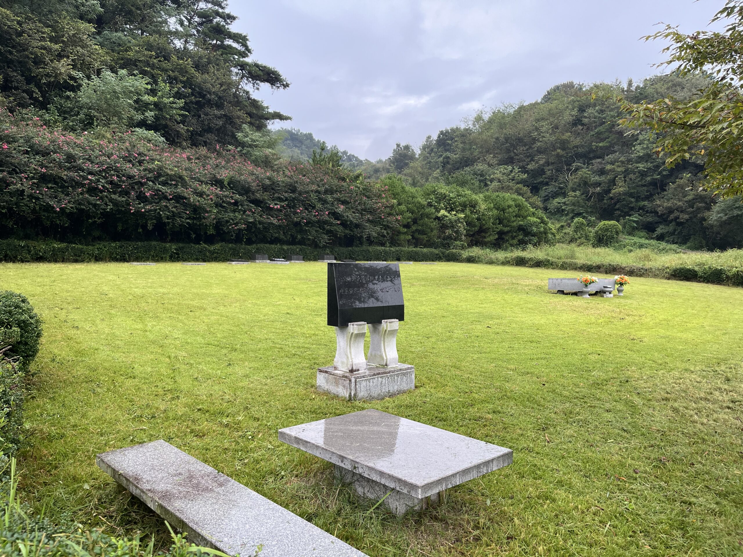 묘역 관리 현장 3